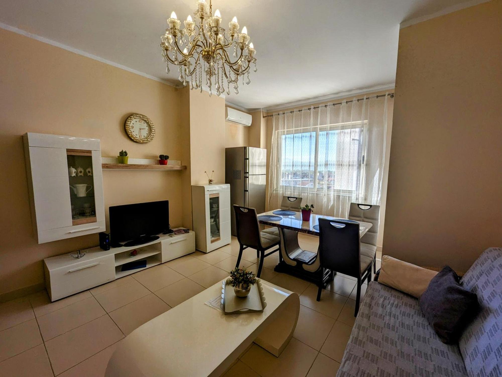 Arbi'S Apartment ชโคเดอร์ ภายนอก รูปภาพ
